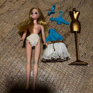 Original Topper Dawn doll wearing Original clothes